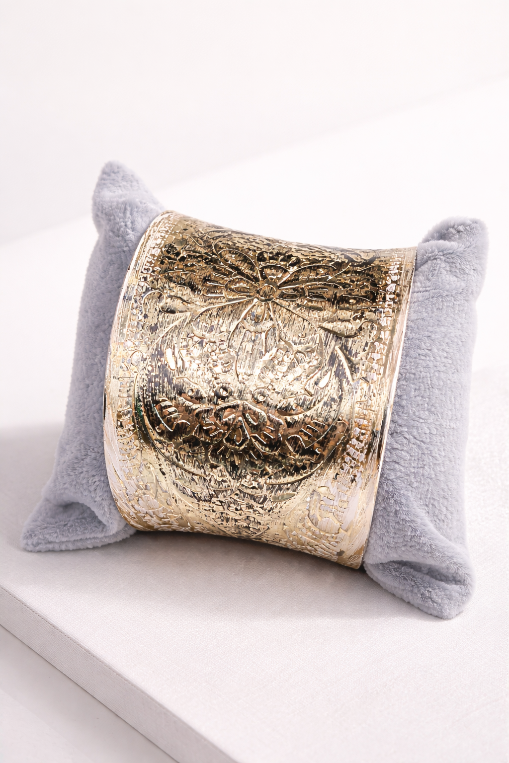 Royal Floral Engraved Gold-Finish Kada